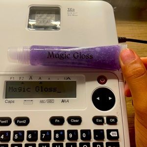 Vegan base lipgloss flavor grape